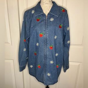 The Quacker Factory Womens XL Chambray Denim Zip Shirt Jacket Strawberries Daisy